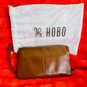 HOBO Evove Truffle leather wallet wristlet